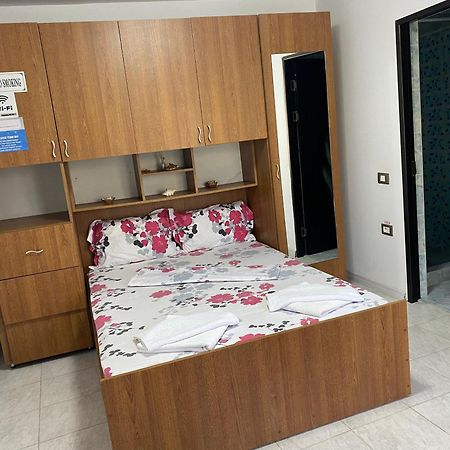 Apartamento Raven Comstar Corbu  Exterior foto