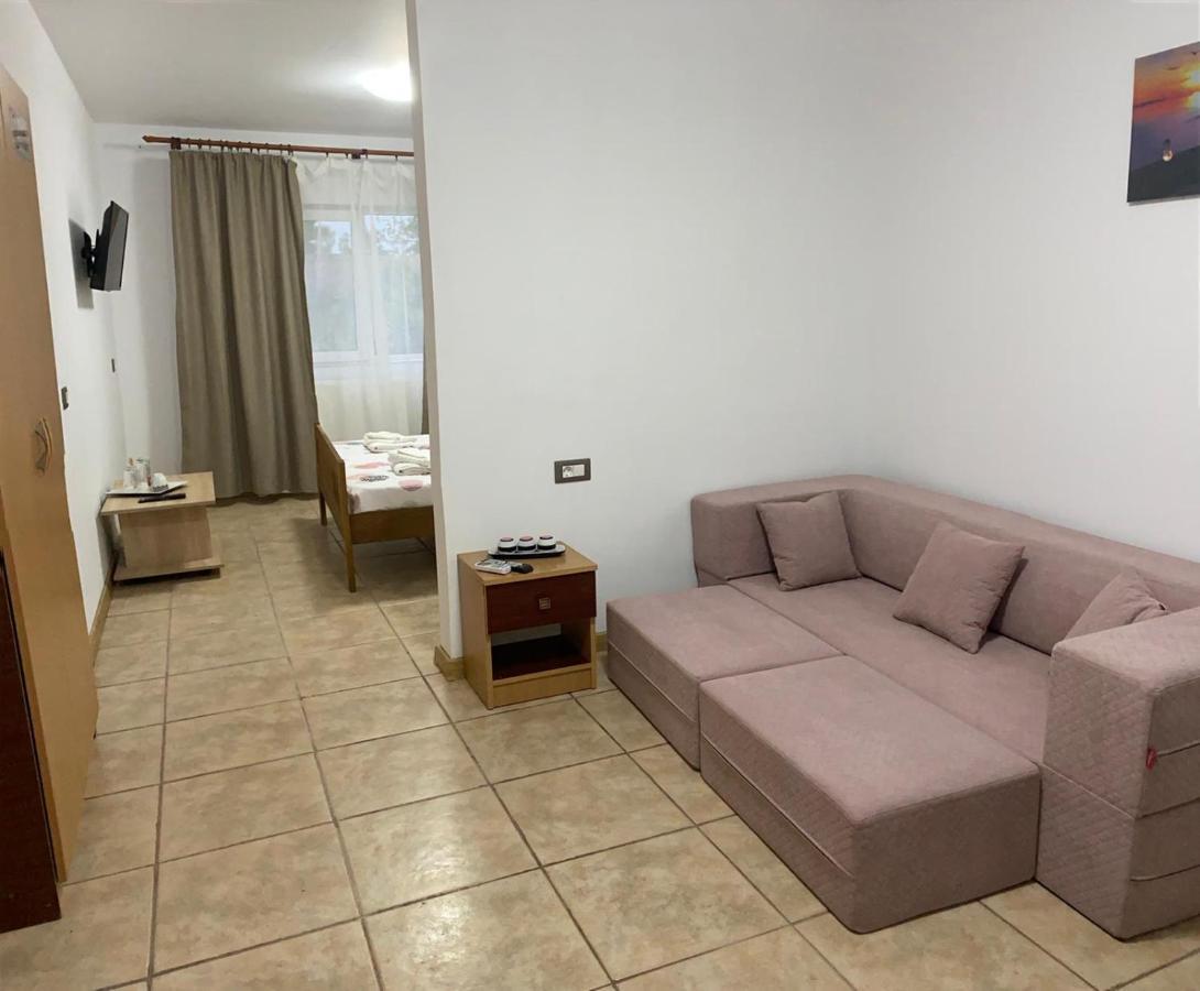 Apartamento Raven Comstar Corbu  Exterior foto
